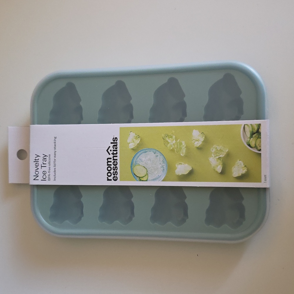 Frog Novelty Ice Tray BPA-Free Silicone with Lid Makes 12 Ice Frogs